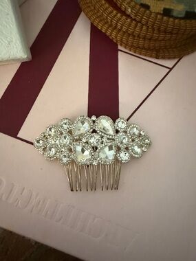 Crystal Bridal Hair Comb - Silver Rhinestone Accent